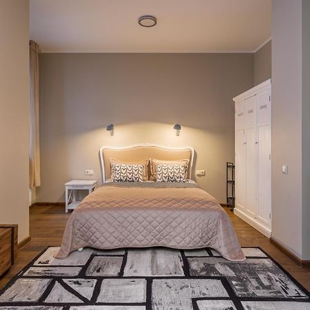 Enjoy Old Town Vibes In 1716 Laipu Residence With 4 Stylish Apartments And 1 Penthouse Riga Szoba fotó