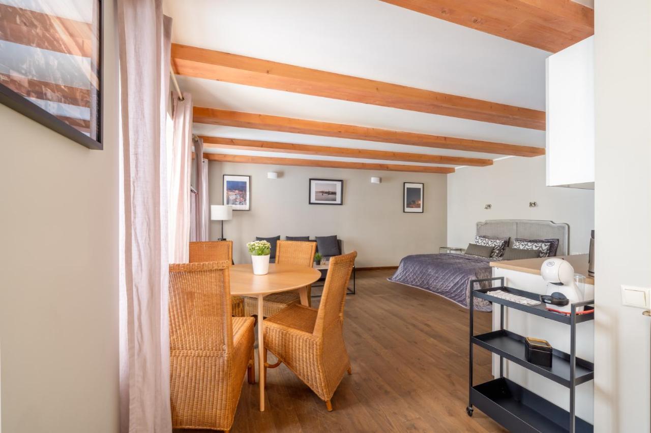Enjoy Old Town Vibes In 1716 Laipu Residence With 4 Stylish Apartments And 1 Penthouse Riga Kültér fotó
