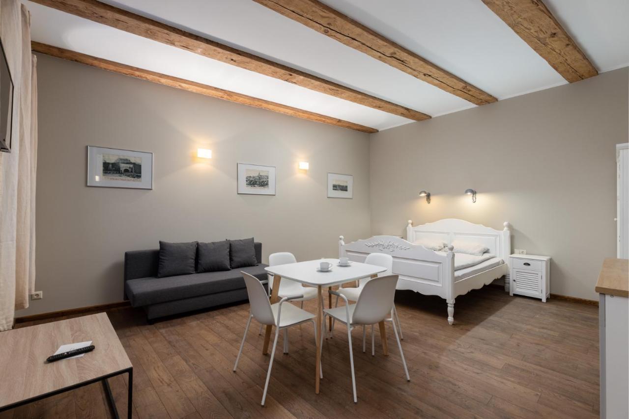 Enjoy Old Town Vibes In 1716 Laipu Residence With 4 Stylish Apartments And 1 Penthouse Riga Kültér fotó