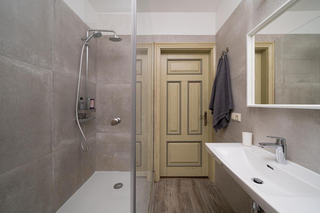 Enjoy Old Town Vibes In 1716 Laipu Residence With 4 Stylish Apartments And 1 Penthouse Riga Kültér fotó